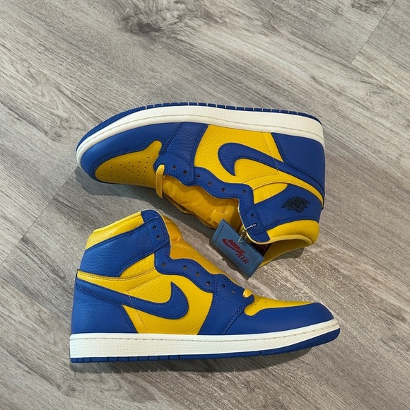 Jordans Retro 1 Reverse Laney Blue and Yellow Sneakers size Wom 8 (men size 6.5) - Picture 7 of 10